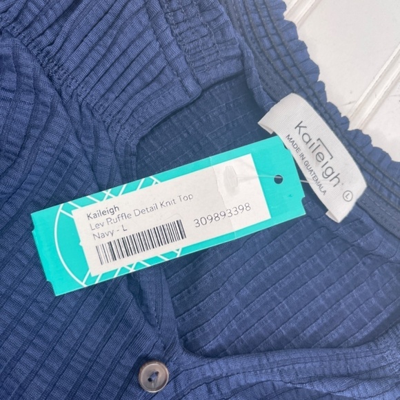 NWT Kaileigh Lev Ruffle Detail Knit Top Navy Large - Picture 7 of 9